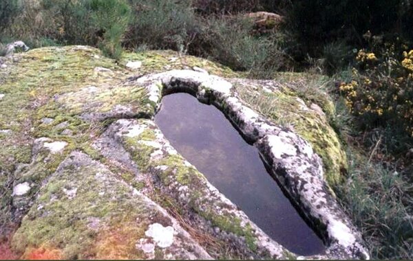 castro_goujoim_2sepultura