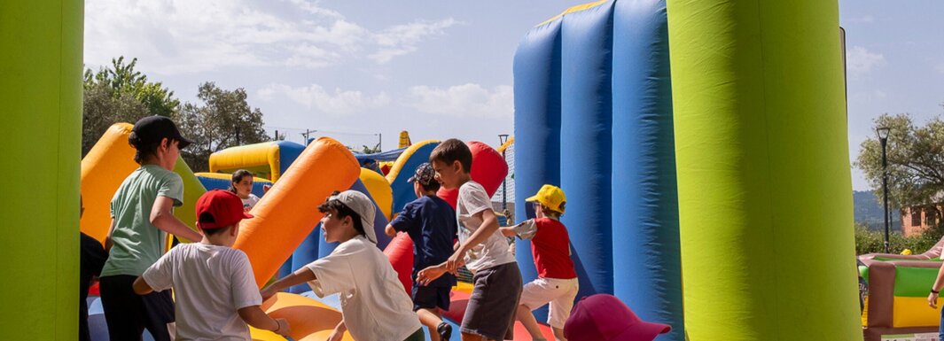 Dia da Criança celebrado com alegria e muitas gargalhadas ao sol 
