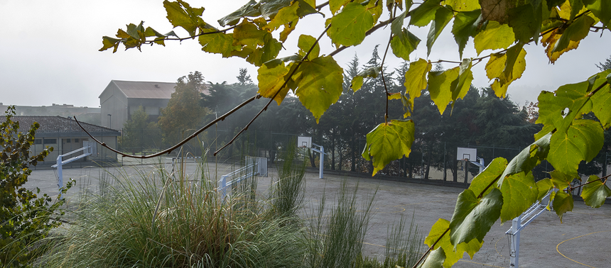 fotografia dos campos do agrupamento de escolas de armamar