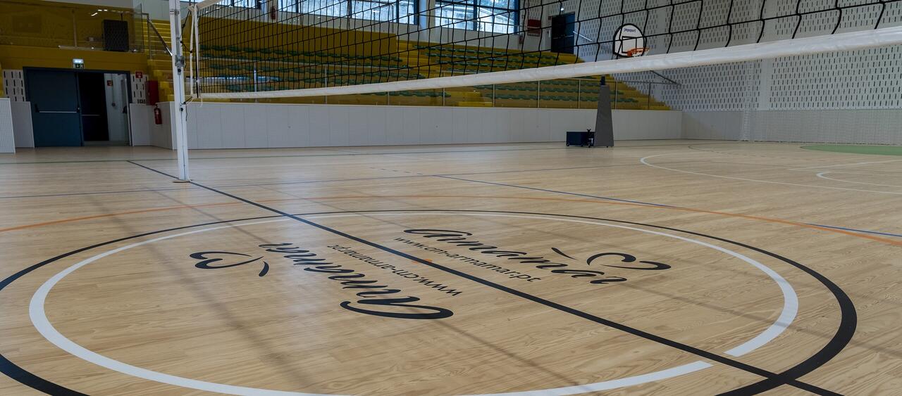 fotografia do pavilh&atilde;o desportivo de armamar